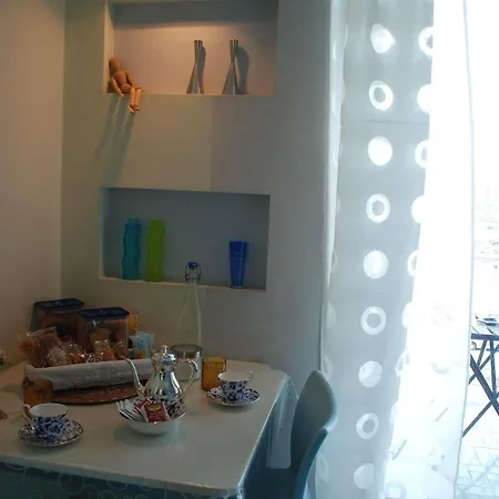 Latt E Liett Apartment *