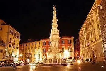 Latt E Liett * Napoli